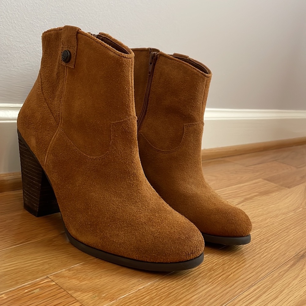 Vince Camuto Suede Ankle Boots w/ 3.5 in heel